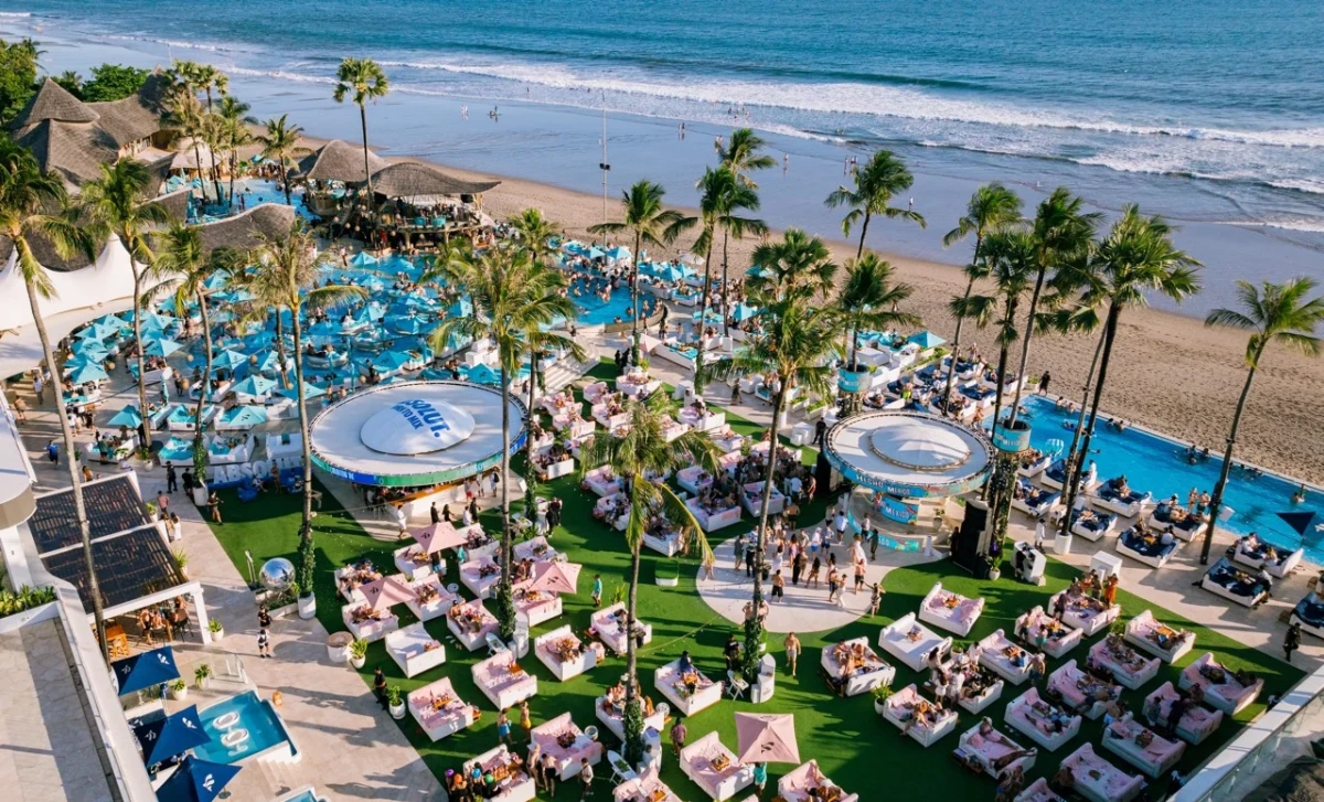 FINNS Beach Club logo